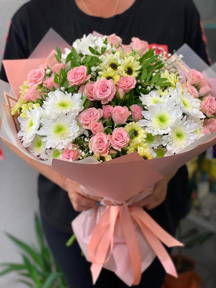 Букет цветов из: Розы и Хризантемы в Дрезне