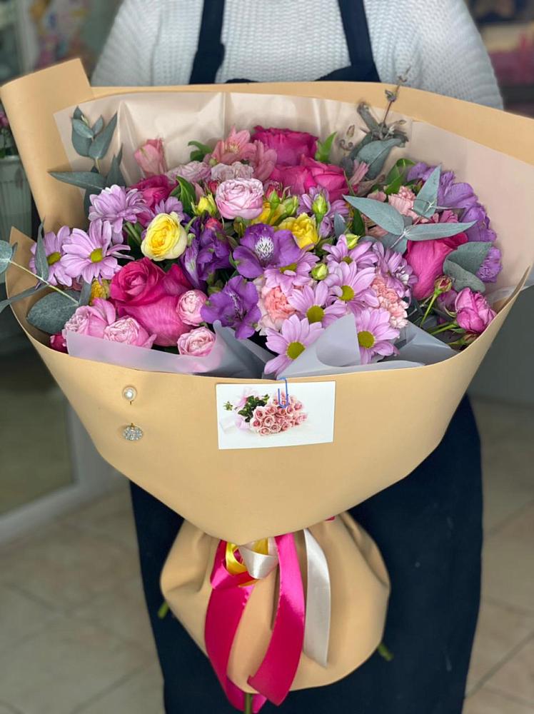 Букет цветов из: Хризантемы, Гвоздики и Альстромерии в Дрезне