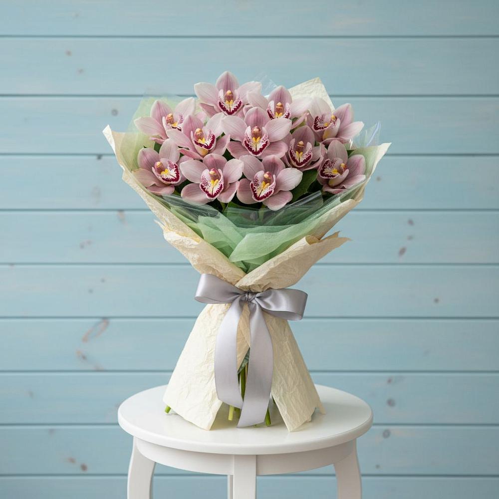 Букет цветов из: Орхидеи и Розы в Дрезне