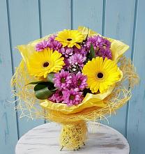 Букет цветов из:  Хризантемы и Герберы в Дрезне