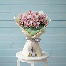 Букет цветов из:  Орхидеи и Розы в Дрезне