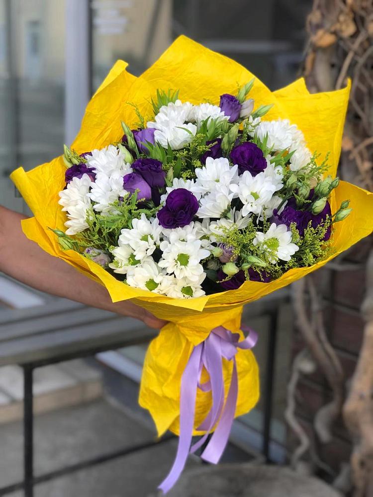 Букет цветов из: Ирисы, Хризантемы и Ромашки в Дрезне