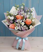 Букет цветов из:  Лизиантусы, Розы, Альстромерии и Гипсофила в Дрезне