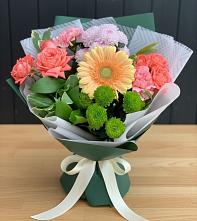 Букет цветов из:  Гвоздики, Розы, Герберы и Хризантемы в Дрезне