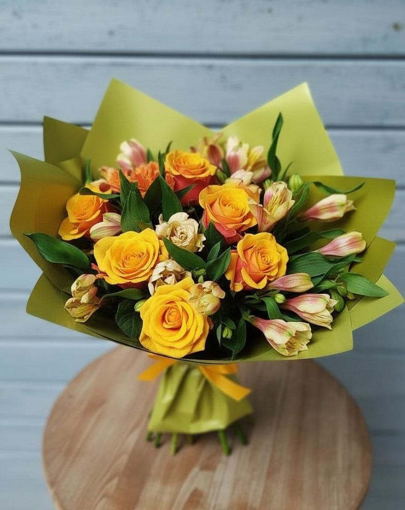 Букет цветов из: Альстромерии и Розы в Дрезне